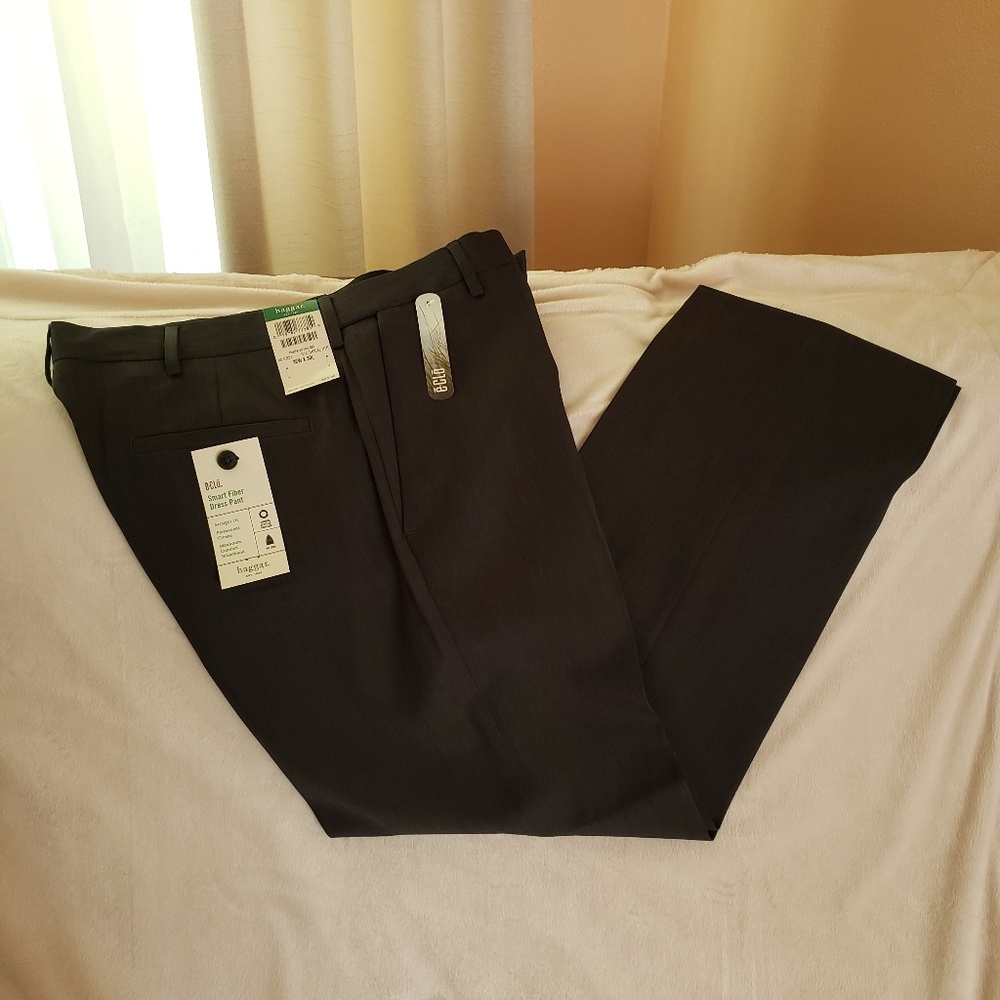 Hagger Men's slacks 32W x 30L Charcoal Heather